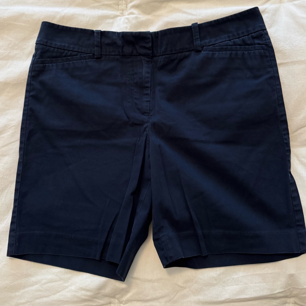 Talbots sz 6 shorts -navy blue